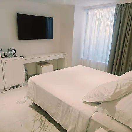 Ibiscus ホテル 4*