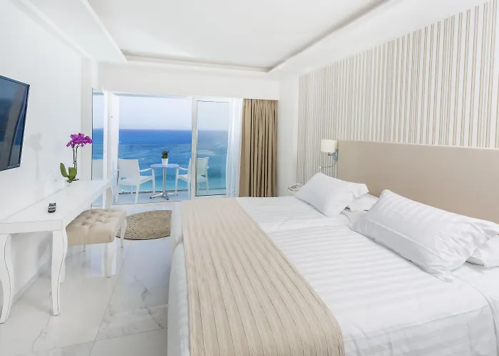 ホテル Ibiscus 4*